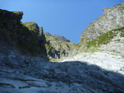 本谷上部に向かって